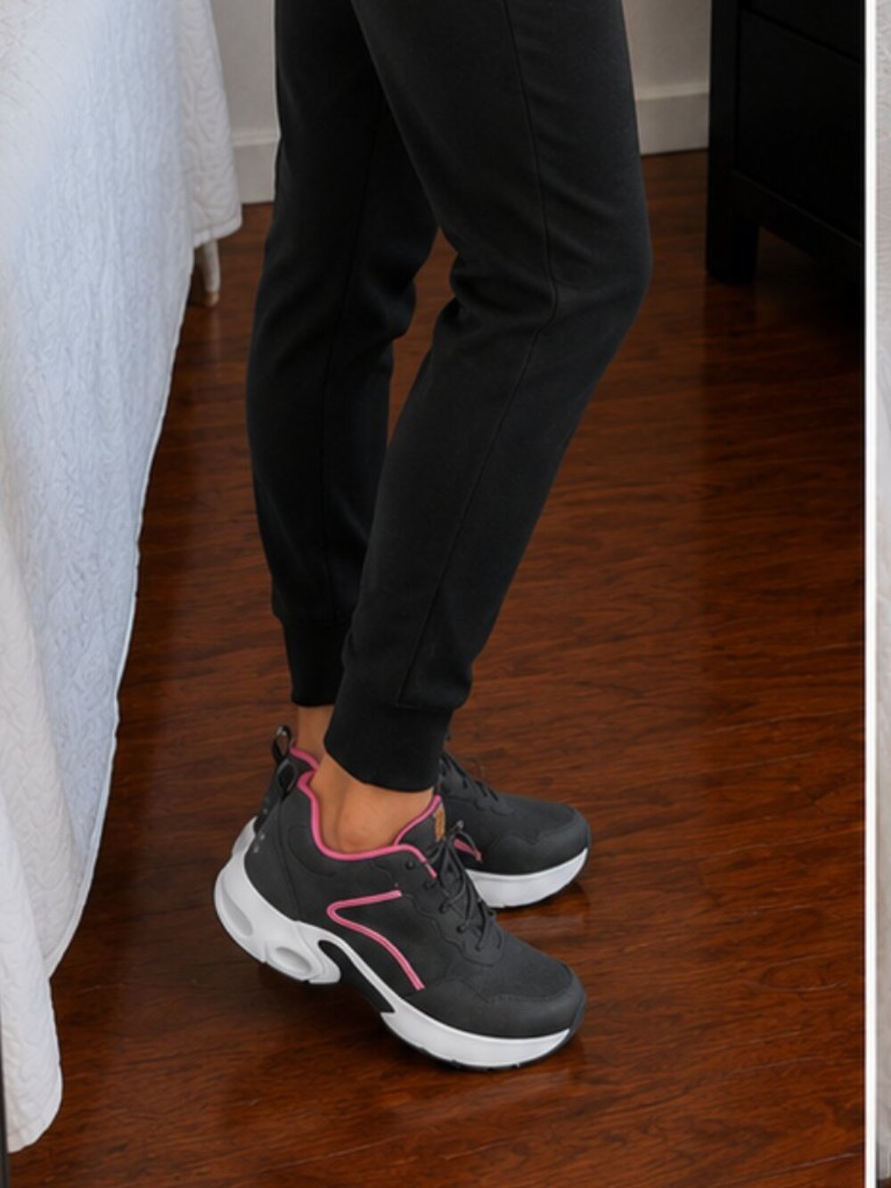 DYKHMILY Women's Steel Toe Work Shoes Size 6.5 Black Pink Safety Sneakers